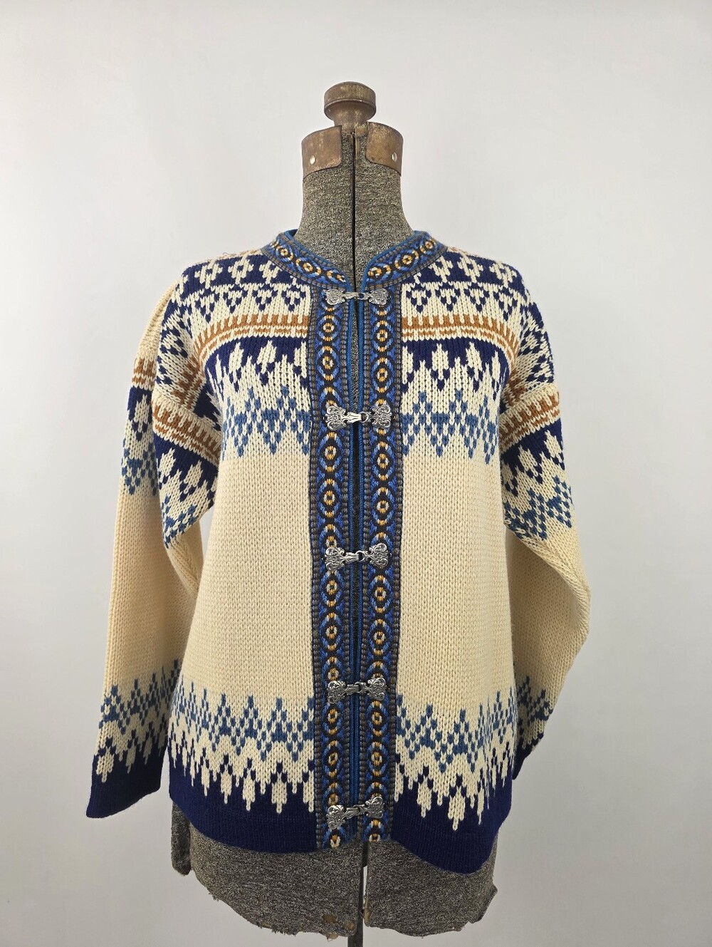 Nesjar Vintage 70's Norwegian 100% Wool Moth Proof Pewter Front Closure Cardigan